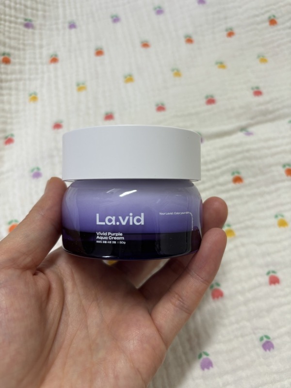 생크림처럼 부드럽게 펴발리는 크림