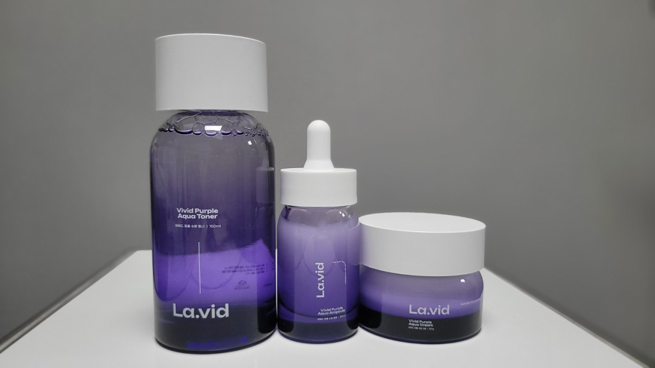 산뜻하니 여름철 화장품으로 딱이에요