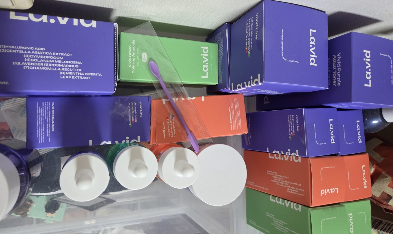 라비드 제품들 꾸덕꾸덕한데 얼굴에 흡수 빠르고 트러블도 안 나서 좋아요!